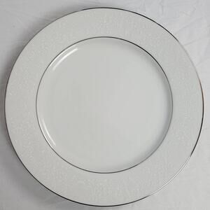 Crown Victoria Lovelace 10" China Dinner Plate